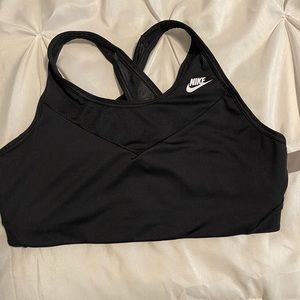 NIKE sports bra. Size M